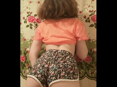 ❤️ Sexy junges Babe zieht ihre Shorts vor der Kamera aus Hard porn bei porn de.vbdsm.ru ❌️❤